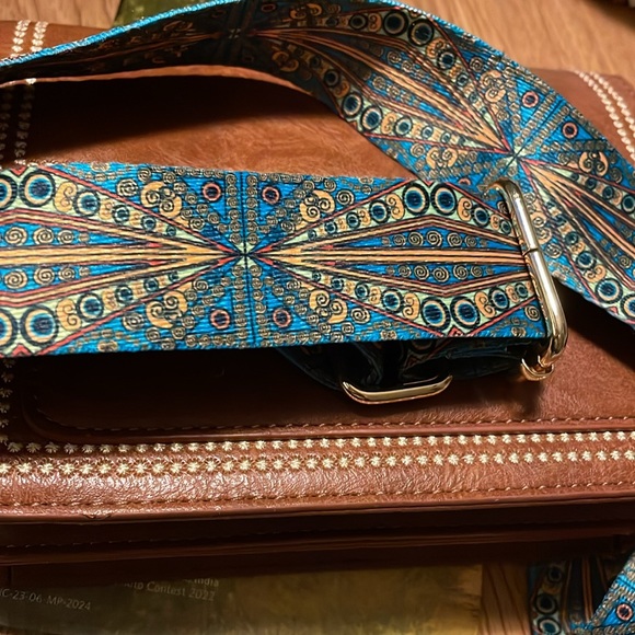 Shantel Katie Paris Faux Leather Crossbody NWOT - Picture 11 of 12